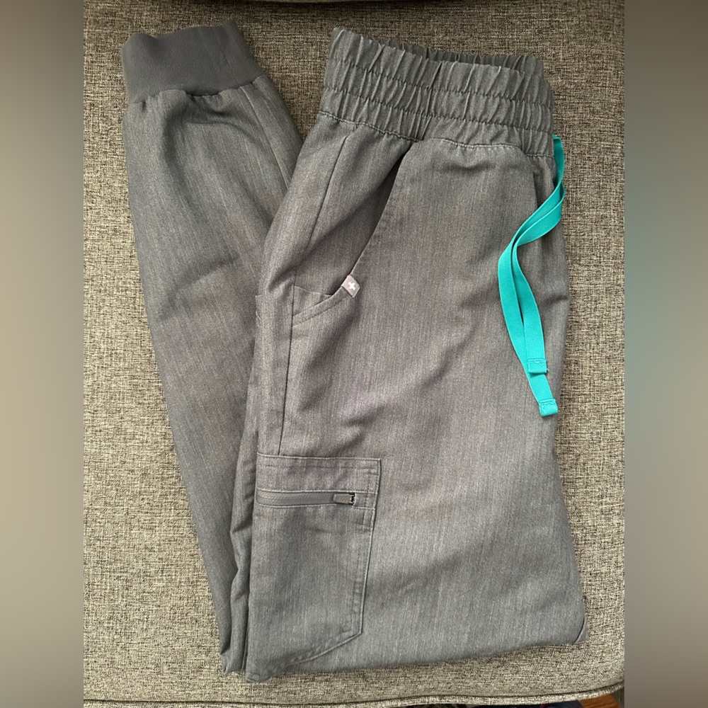 FIGS HW Zamora Joggers in Graphite, Size Medium